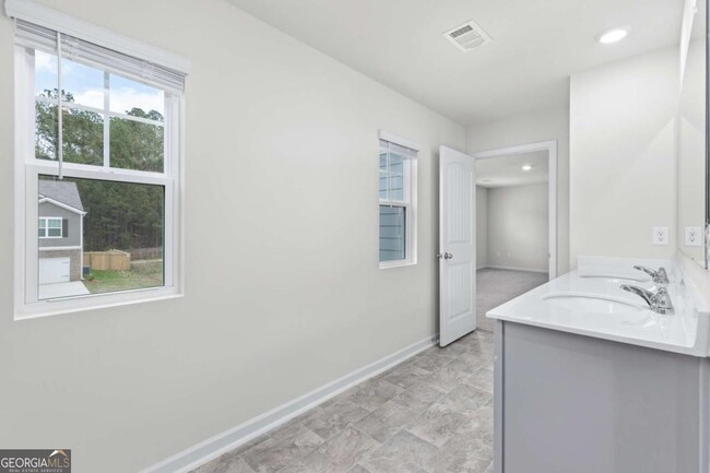 Building Photo - 5370 Swan Ln