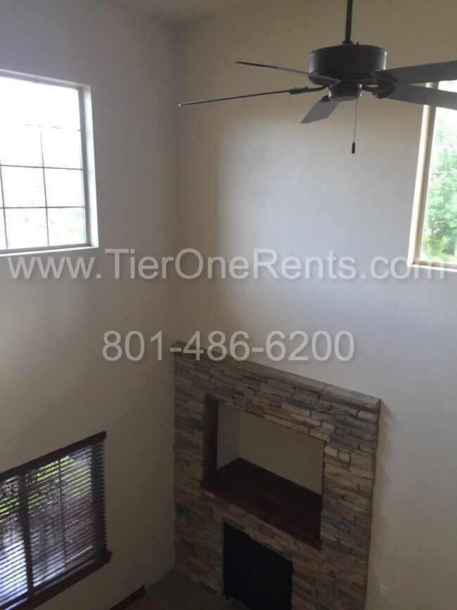 Building Photo - NO DEPOSIT Option Available for This Prope...