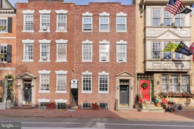 Building Photo - 623-25 Pine St