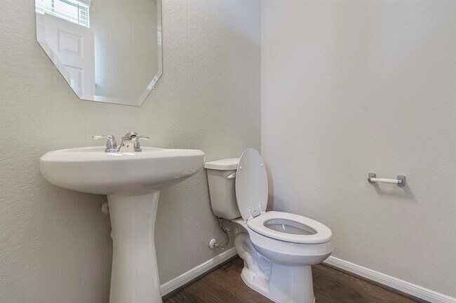 Building Photo - 26010 Steele Flower Dr