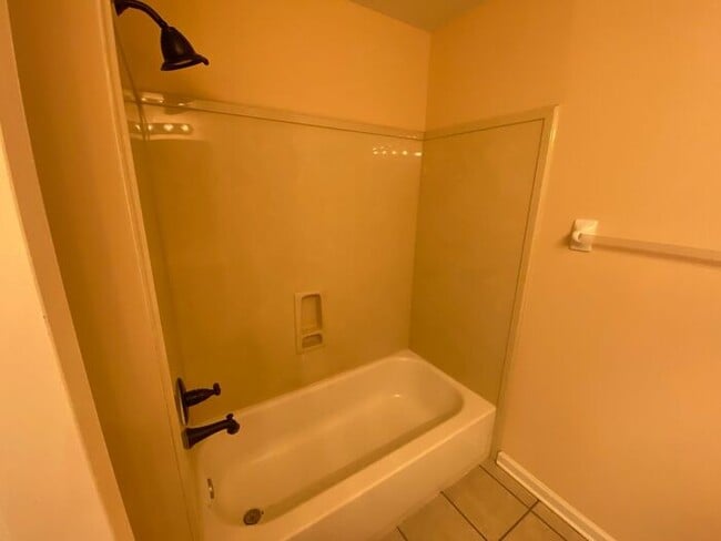 Building Photo - Bartlett 4 Bedroom 2.5 Bath Rental Home in Country Creek Subdivision