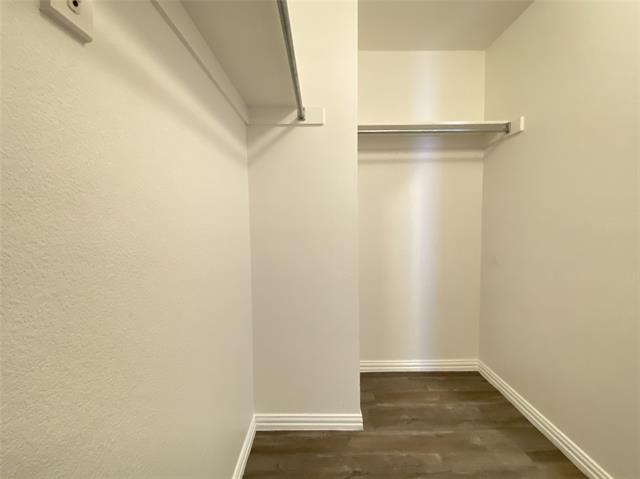 Building Photo - 15861 Twin Cove Dr
