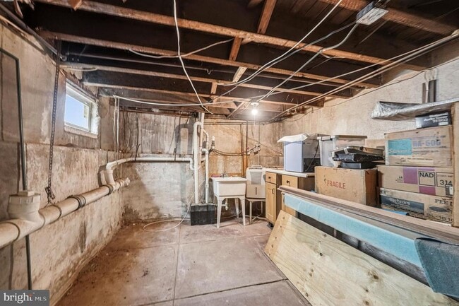 Building Photo - 346 E Union St