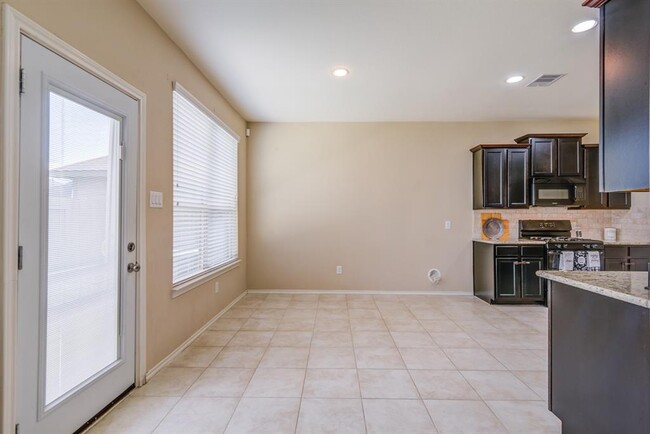Building Photo - 6879 Dogwood Cliff Ln