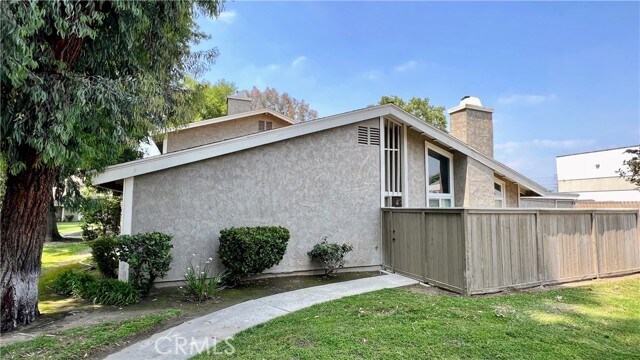 Building Photo - 2061 W Redlands Blvd