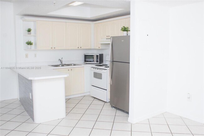 Building Photo - 3500 Coral Wy