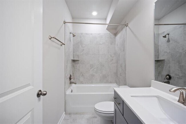 Building Photo - 1505 Slopeside Loop SE