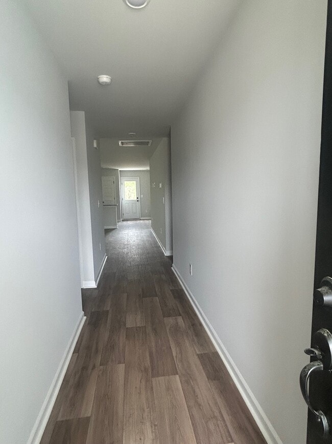 Building Photo - 1745 King Oaks Lp