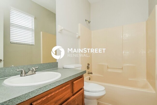 Building Photo - 3 Bedroom Pet-Friendly Home in Davenport, FL with Main Street Renewal