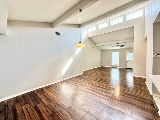 Building Photo - 4223 Amir St