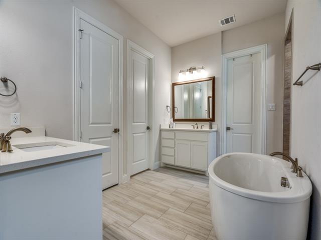 Building Photo - 905 Asbury Dr