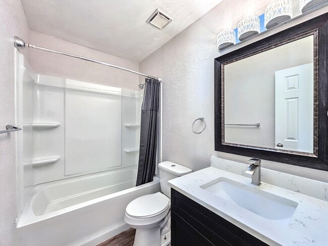 Building Photo - 8240 Lythrum Dr