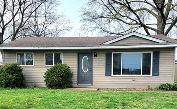 Building Photo - Renovated and Move In Ready...725 Ashland, Mitchell, IL 62040
