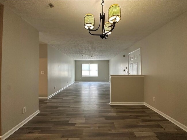 Building Photo - 13202 Fairington Ridge Cir