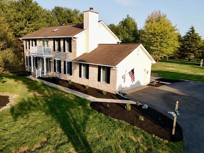 Building Photo - 1318 Churchtown Rd