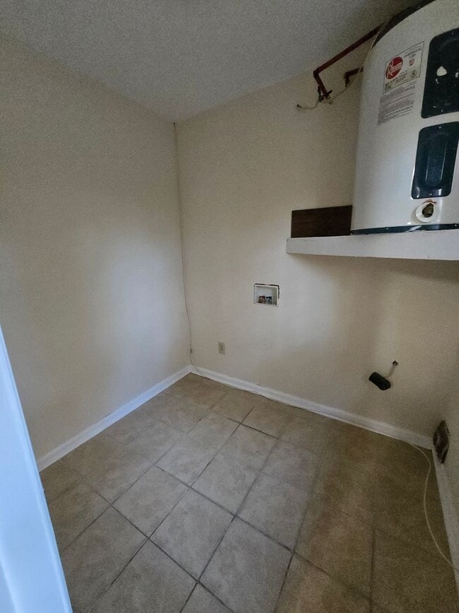 Building Photo - Renovated 3BR home in Sangaree