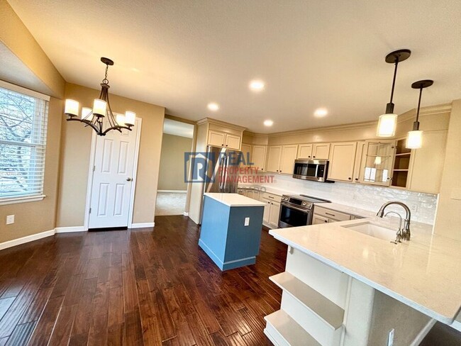 Building Photo - 1031 Surlyn Ct