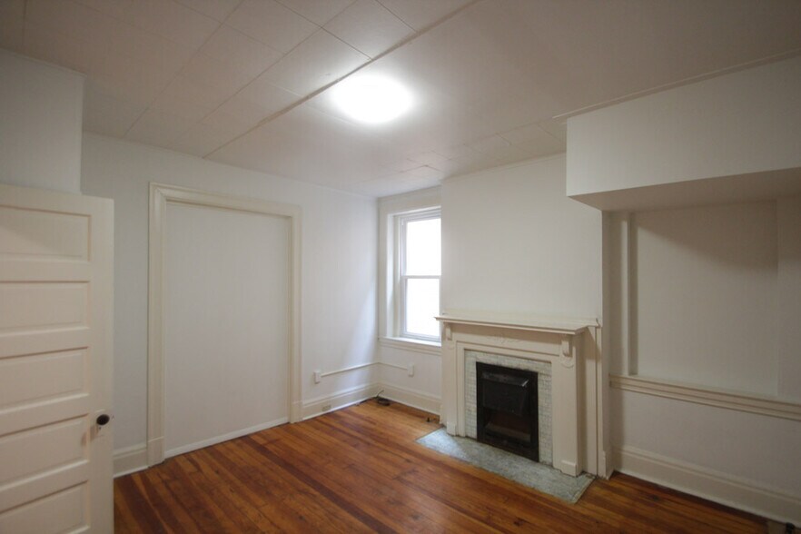 Building Photo - 407 Franklin Ave