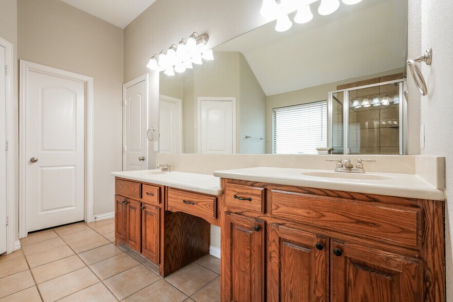 Building Photo - 311 Galloping Hill Rd