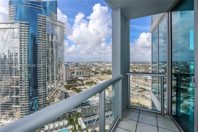 Building Photo - 888 Biscayne Blvd