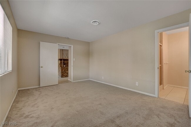 Building Photo - 5649 Sheila Ave