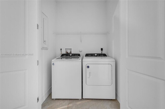 Building Photo - 8353 NW 7th Ct
