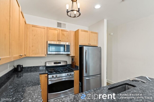 Building Photo - 1 br, 1 bath Condo - 4395 Piedmont Ave, Oa...