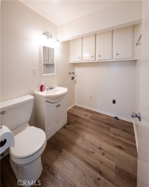 Building Photo - 423 2nd St