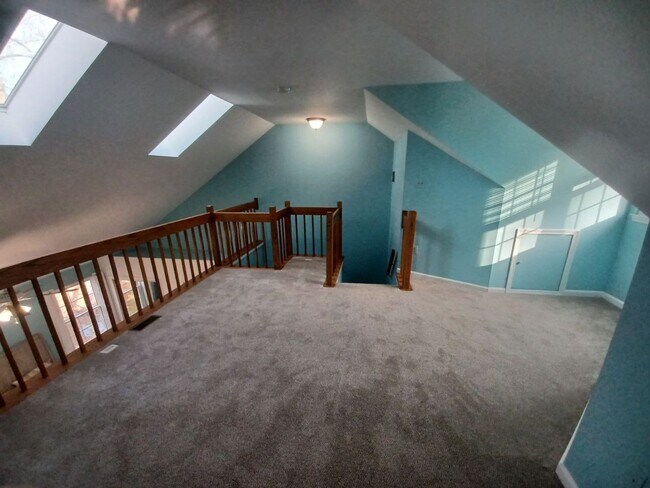 Building Photo - 8028 Valleys Crest Ct