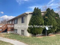 Building Photo - 411 Gladstone St