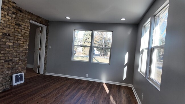 Building Photo - 5315 73rd St