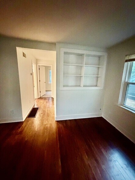 Building Photo - 1334 Belton Ave