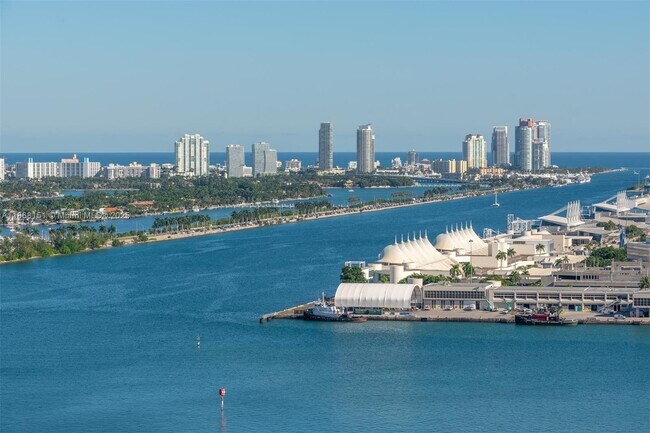 Building Photo - 888 Biscayne Blvd