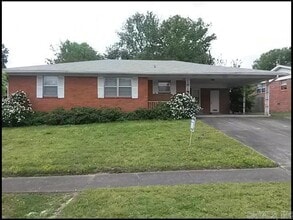 Building Photo - 6601 Blue Bird Dr