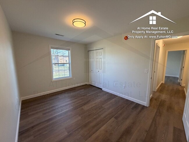 Building Photo - King Street 128-130 Duplex