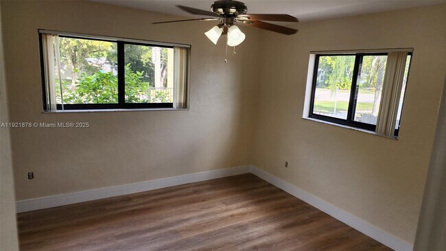 Building Photo - 8010 SW 16th St