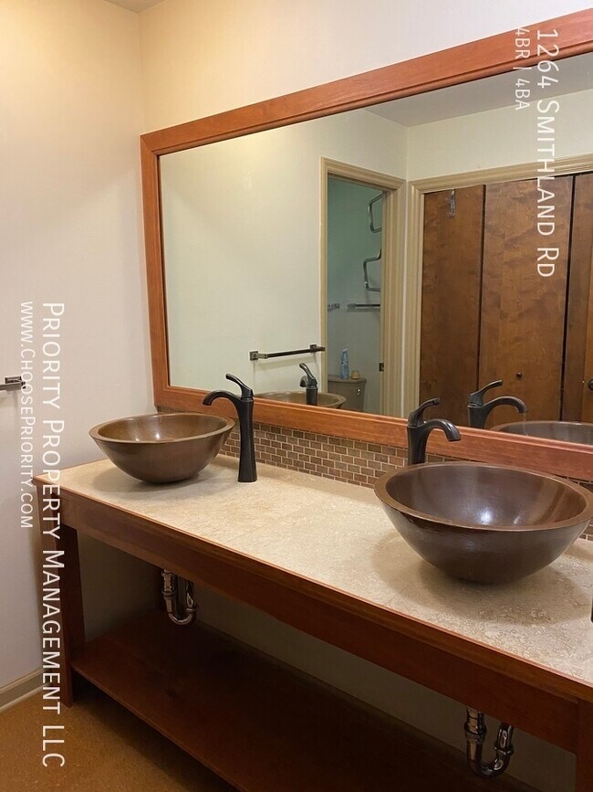 Building Photo - Peaceful Estate - 4 Bedroom 3.5 Bath