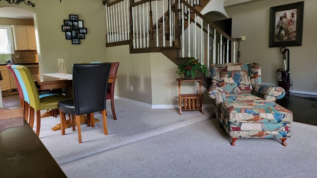 Building Photo - 1622 Heatherwood Cir