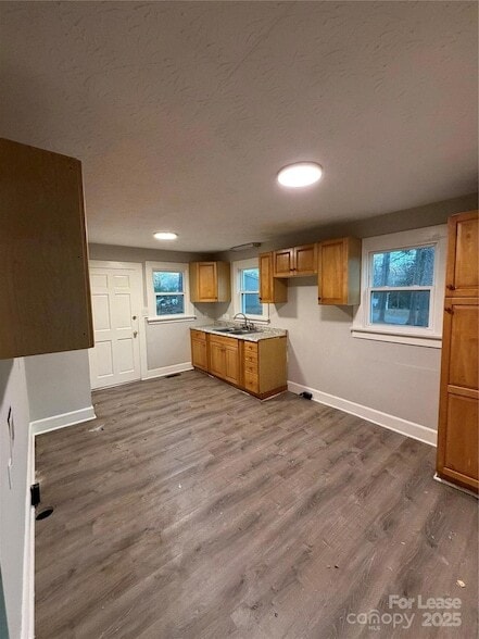 Building Photo - 530 N Mulberry St