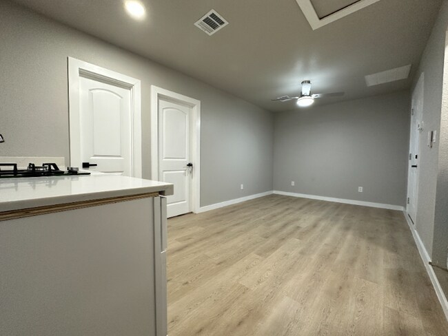 Building Photo - 5926 Par 4 Dr