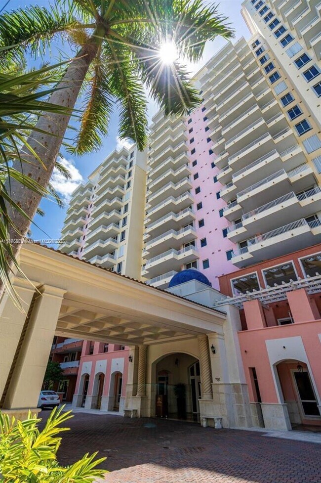 Building Photo - 781 Crandon Blvd