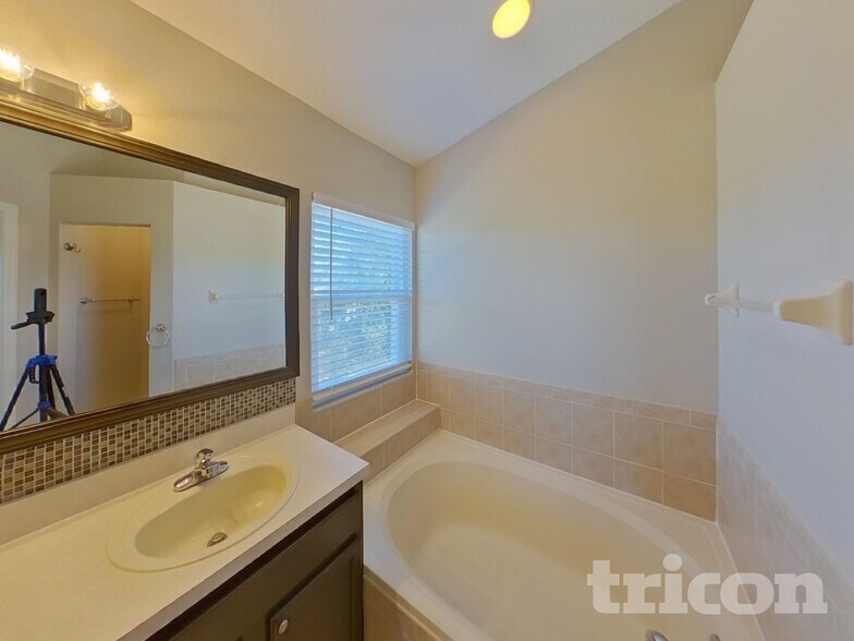 Building Photo - 14347 Gnatcatcher Terrace