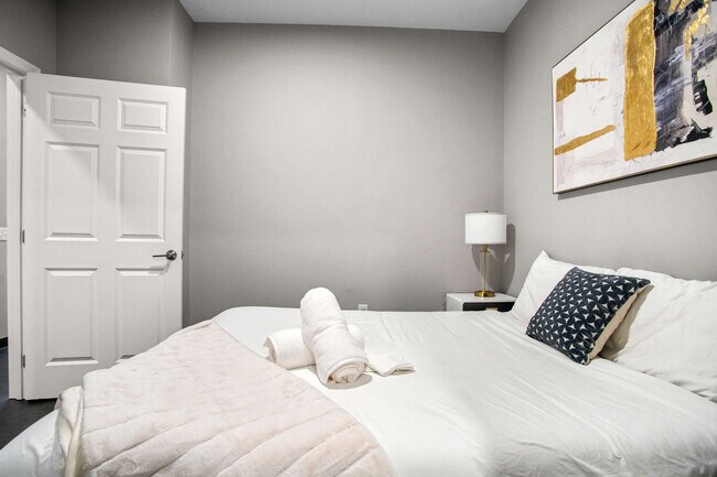 Building Photo - 800 Penn Ave