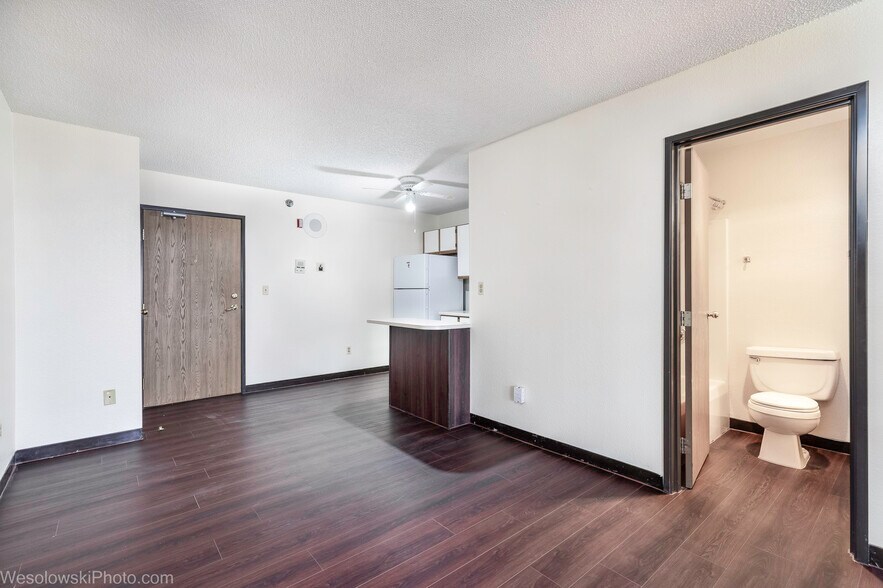 Living Room/Kitchen - 3305 Sunset Ave