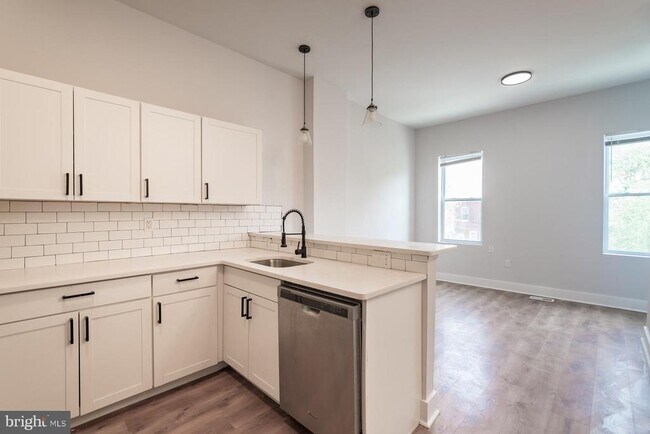 Primary Photo - 5111 Willows Ave