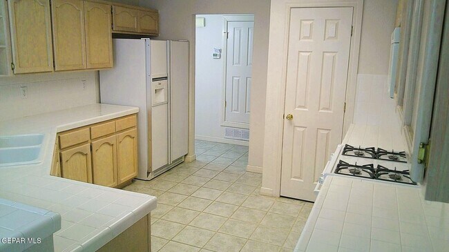 Building Photo - 6901 Mineral Ridge Dr