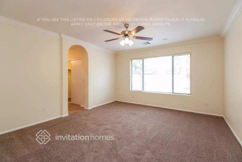 Building Photo - 3886 E Brighton Way