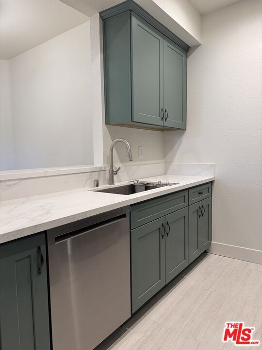 Building Photo - 5620 Yolanda Ave