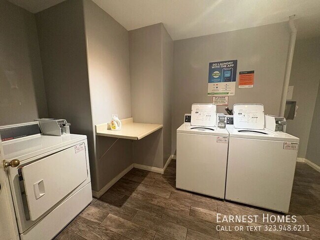 Building Photo - 14335 Huston St