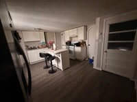 Building Photo - 366 Quinnipiac Ave